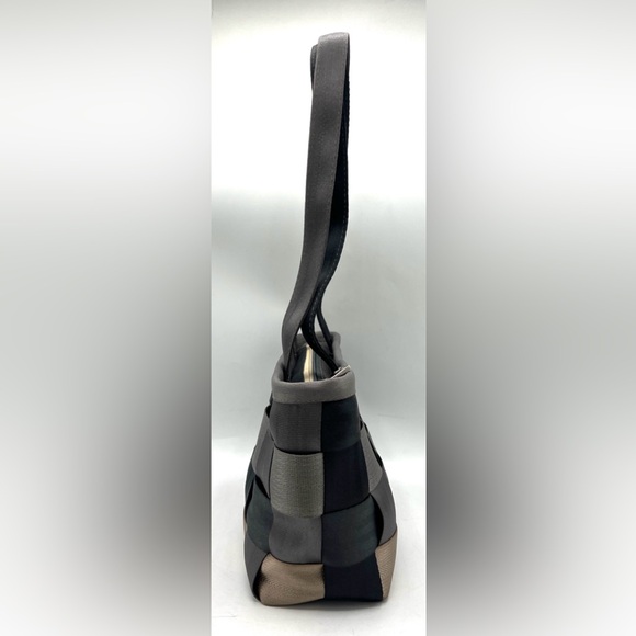 Harvey’s Treecycle Satchel - Picture 3 of 11